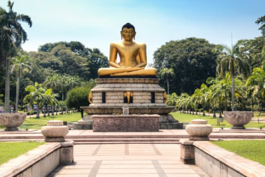 Viharamahadevi Park_5